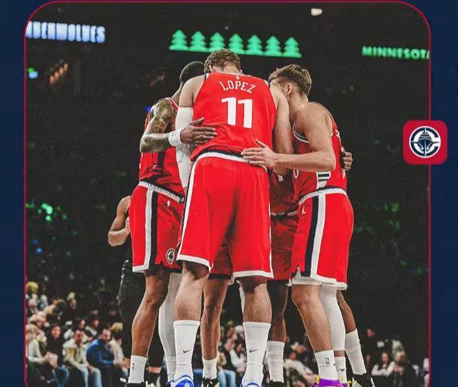 mk体育官网-烂到家！快船彻底沉了，赛季6次领先10分+被翻盘，1数据倒数第一